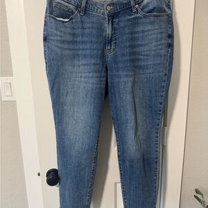 Old Navy Women's Skinny Jeans in Blue